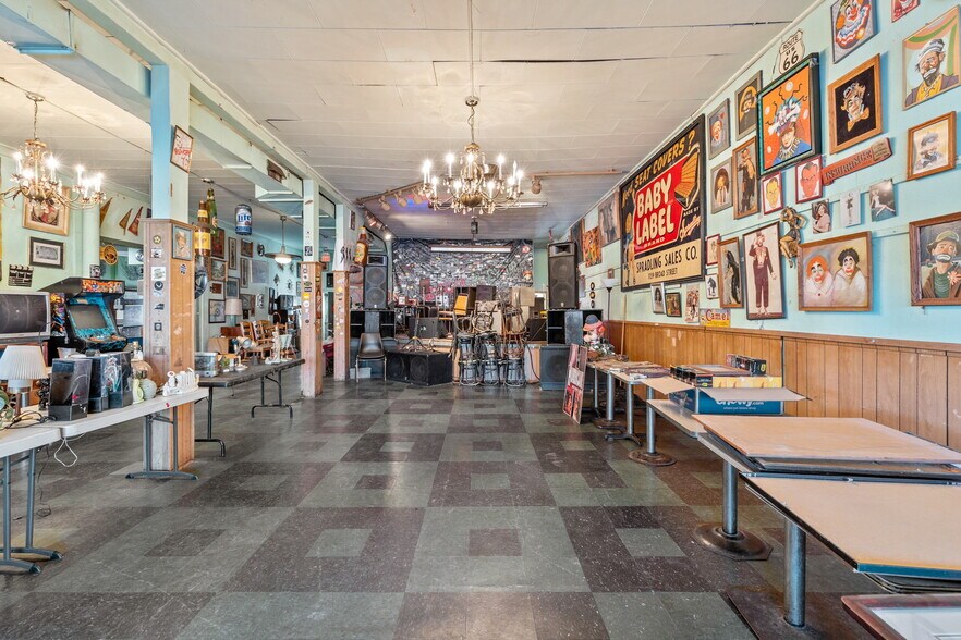 More Photos Of 2525 S Jefferson Ave, Saint Louis General Retail For Sale