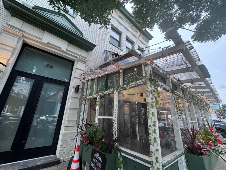 More Photos Of 39 Washington Ave, Brooklyn Storefront Retail Office For Lease