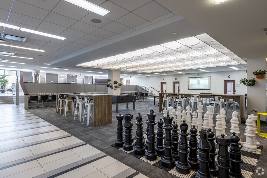More Photos Of 290 W Mount Pleasant Ave, Livingston Coworking Space