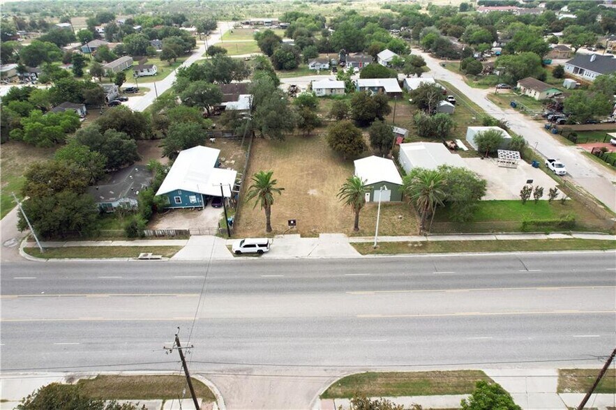 More Photos Of 908 TX-359, Mathis Light Manufacturing For Sale