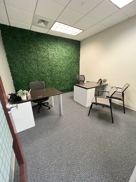 More Photos Of 101 NE 3rd Ave, Fort Lauderdale Coworking Space