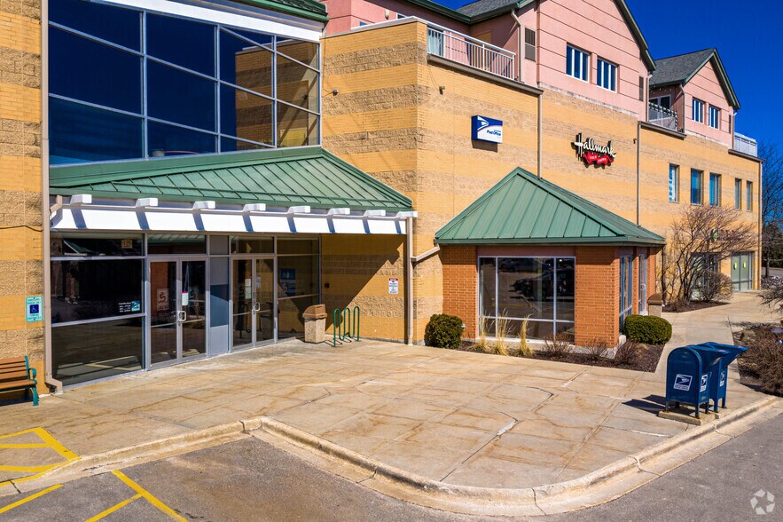 More Photos Of 2990-3000 Cahill Main, Madison General Retail For Lease