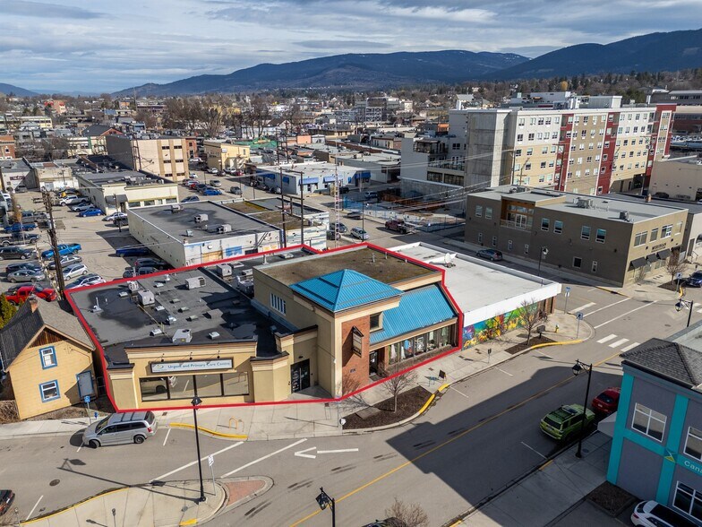 More Photos Of 3105 Coldstream Av, Vernon Flex For Sale