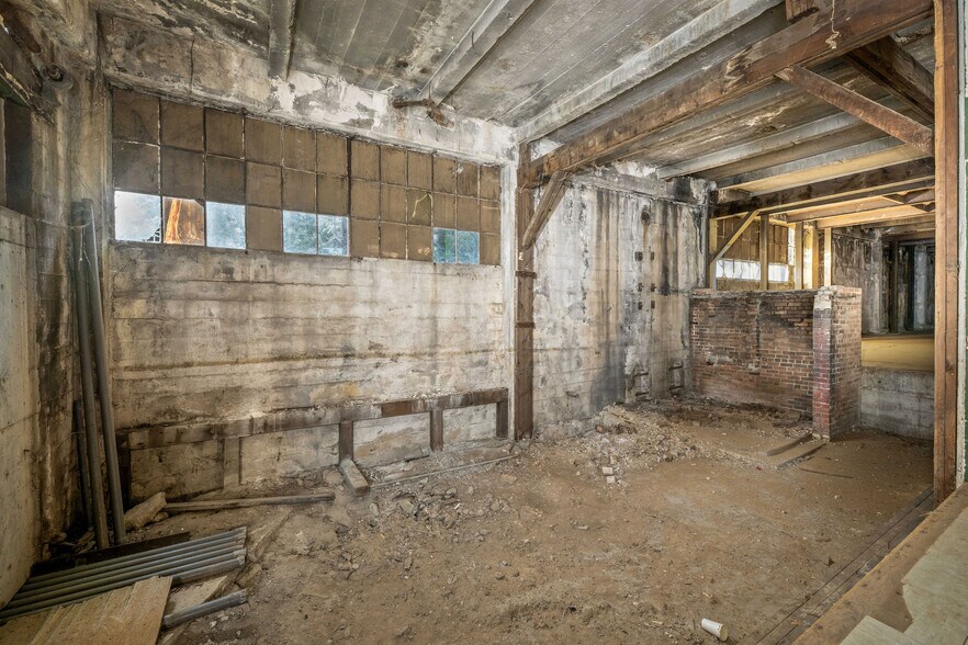 More Photos Of 210 Broad St, Nevada City Freestanding For Sale