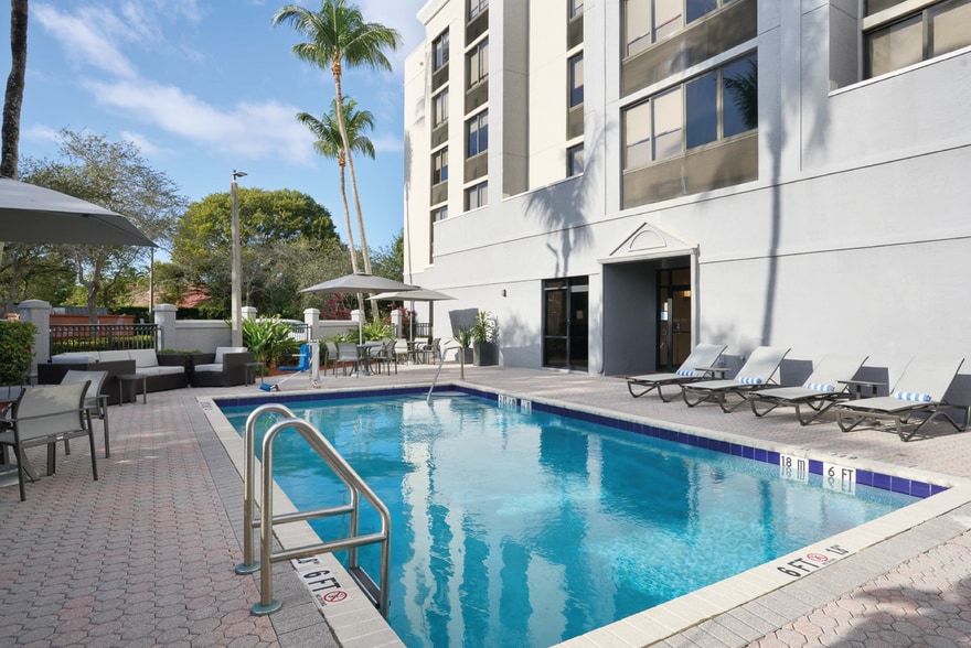 More Photos Of 11520 SW 88th St, Miami Hotel For Sale