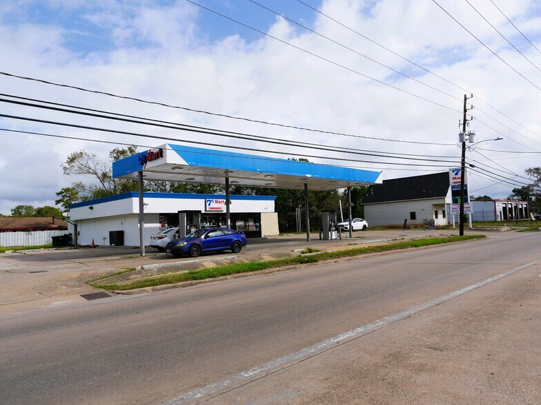 More Photos Of 8435 Tidwell Rd, Houston Service Station For Sale