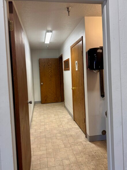 More Photos Of 4042 Pacific Ave, Riverdale Light Distribution For Lease