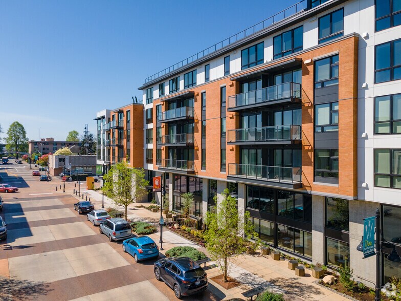 More Photos Of 109 S Division St, Auburn Apartments For Lease