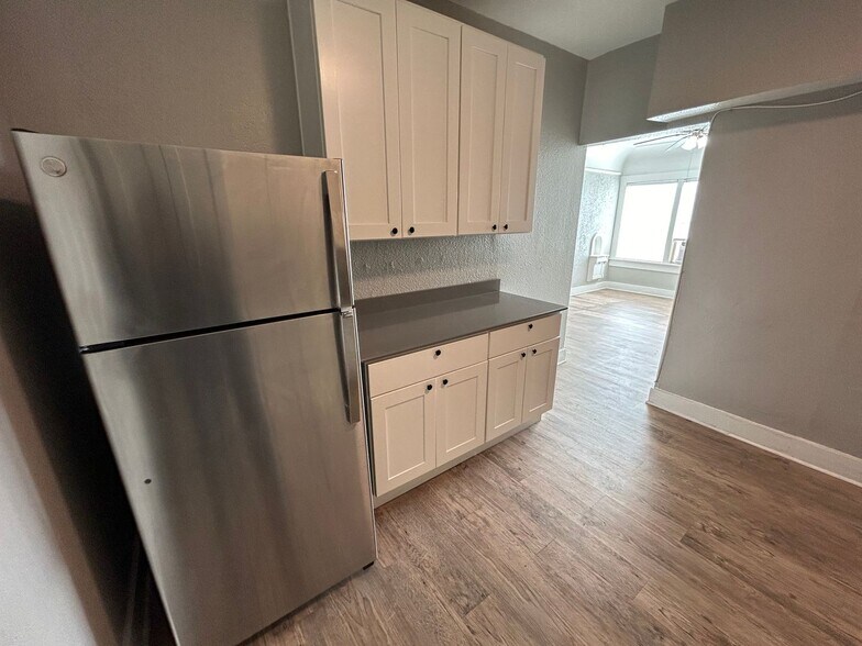 More Photos Of 1409 W Woodlawn Ave, San Antonio Apartments For Sale