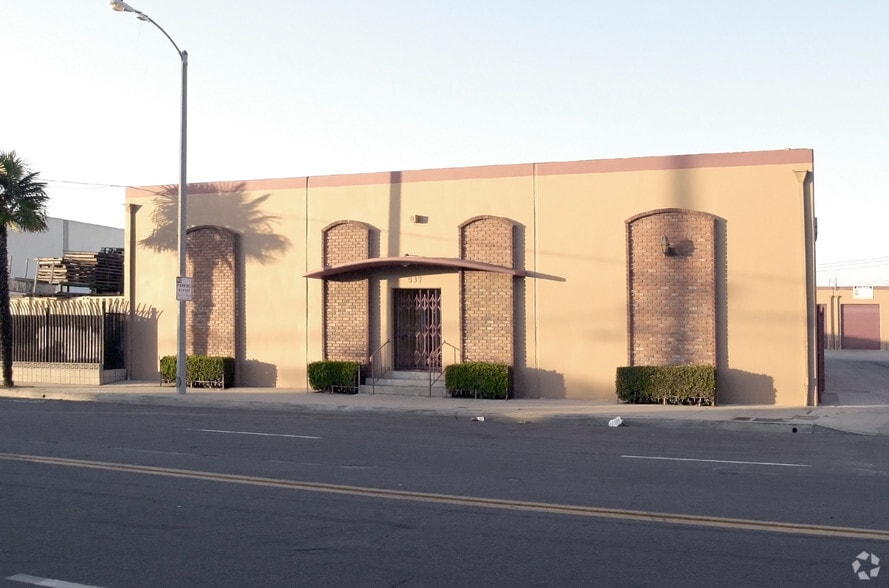 Primary Photo Of 537 E Gardena Blvd, Carson Manufacturing For Lease
