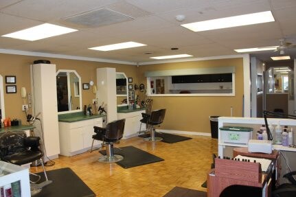 More Photos Of 3110 Wade Hampton Blvd, Taylors Storefront For Sale