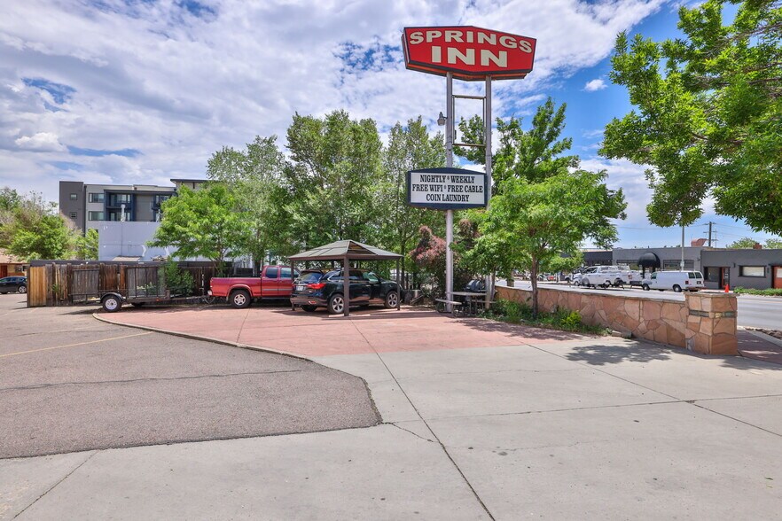 More Photos Of 620 W Colorado Ave, Colorado Springs Hotel For Sale