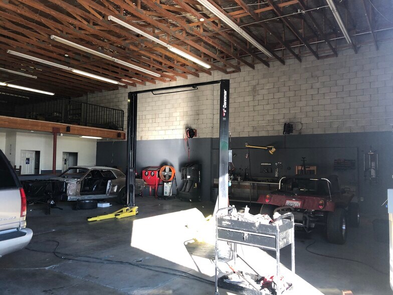 More Photos Of 46780 Clinton St, Indio Warehouse For Sale