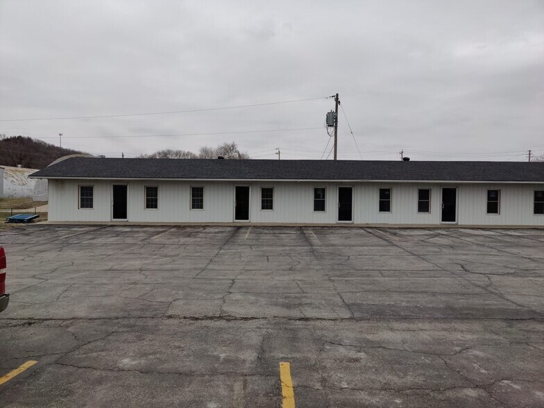 More Photos Of 811 Main St, Hamburg Office For Sale