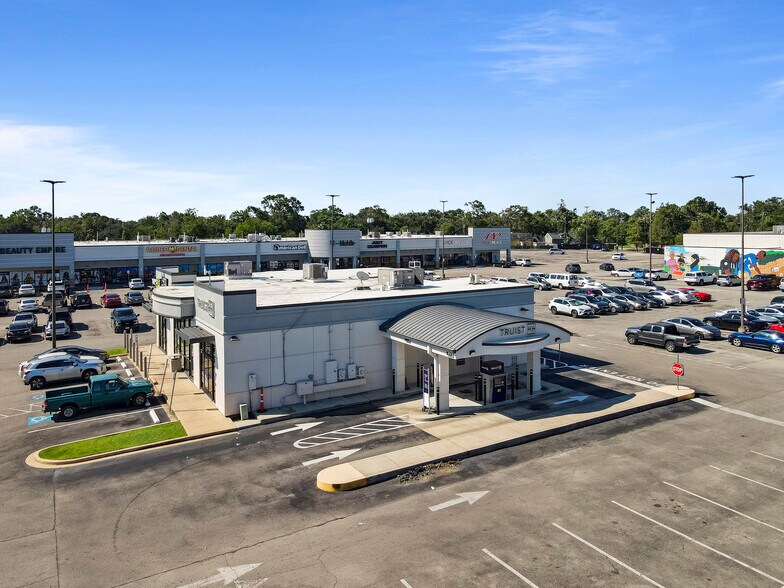 More Photos Of 6120 Scott St, Houston Unknown For Lease