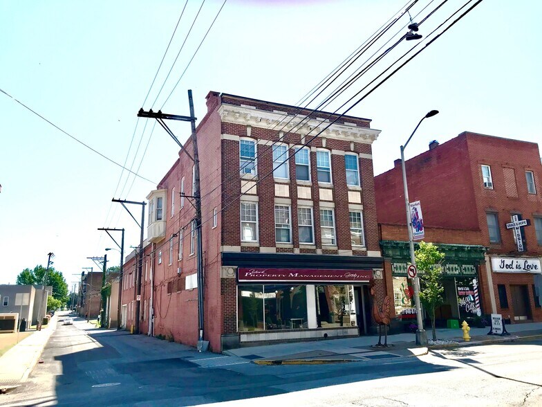 Primary Photo Of 125 N George St, York Storefront Retail Residential For Lease
