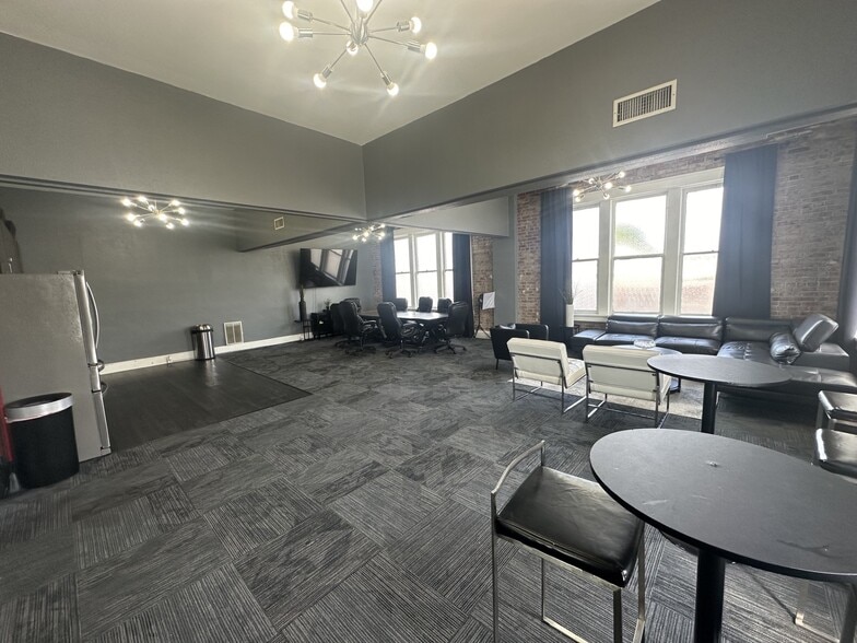 More Photos Of 4110 E New York St, Indianapolis Religious Facility For Sale