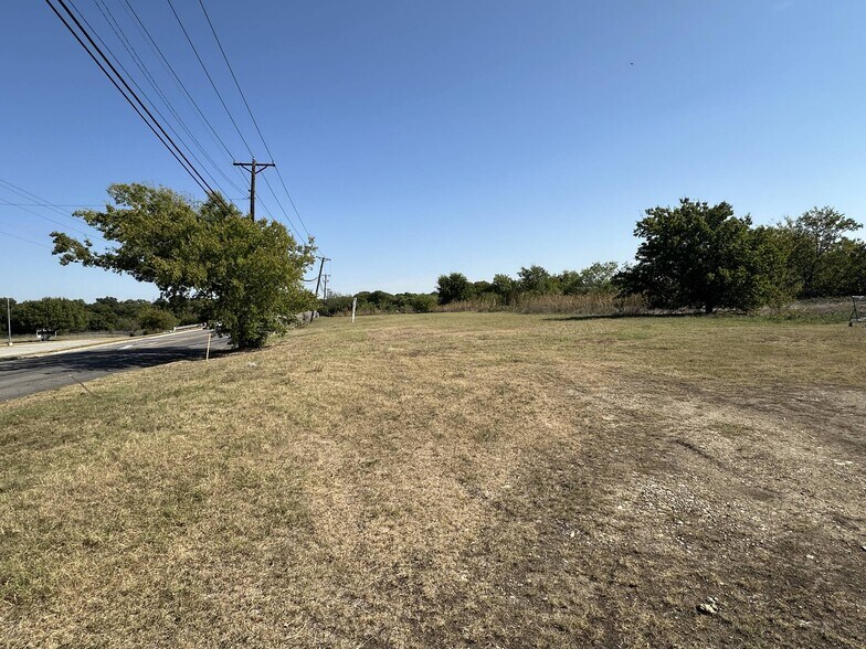 More Photos Of 1101 Sycamore School Rd, Fort Worth Land For Sale