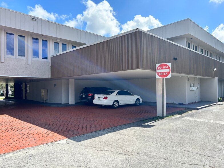 More Photos Of 4121 NW 5th St, Plantation Medical For Lease
