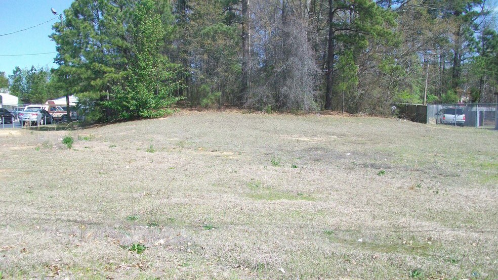 More Photos Of PAMALEE Dr, Fayetteville Land For Sale