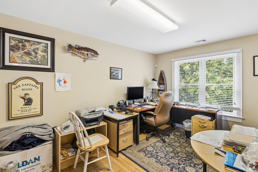 More Photos Of 704 Howe St, Point Pleasant Office For Sale