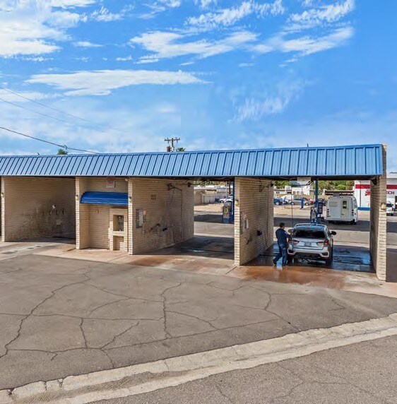 More Photos Of 2926 E Thomas Rd, Phoenix Showroom For Sale