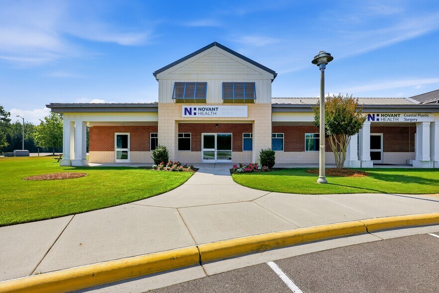 More Photos Of 584 Hospital Dr NE, Bolivia Medical For Lease