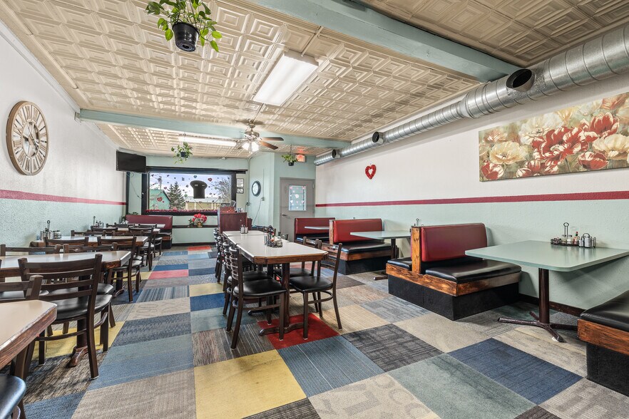 More Photos Of 6569 Cameron Ave, Vesper Restaurant For Sale