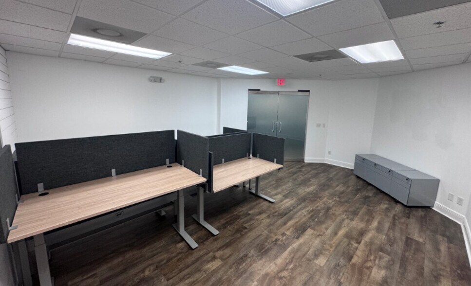 More Photos Of 819 SW Federal Hwy, Stuart Office For Lease