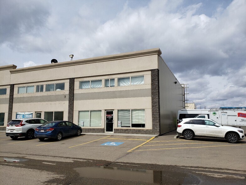 More Photos Of 13083 156 St NW, Edmonton Flex For Sale