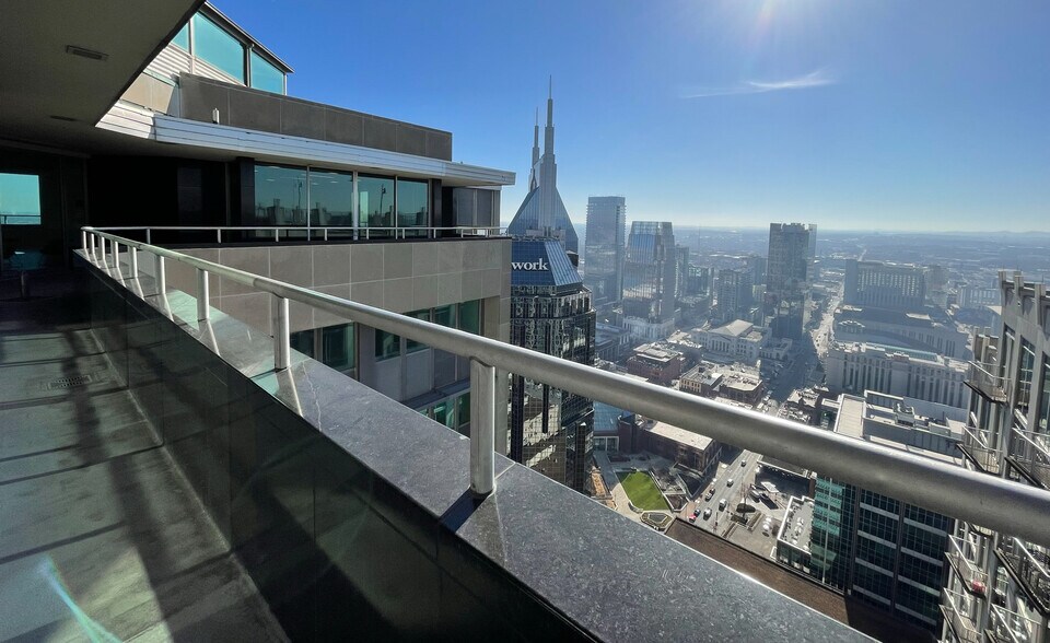 More Photos Of 401 Church St, Nashville Office For Lease