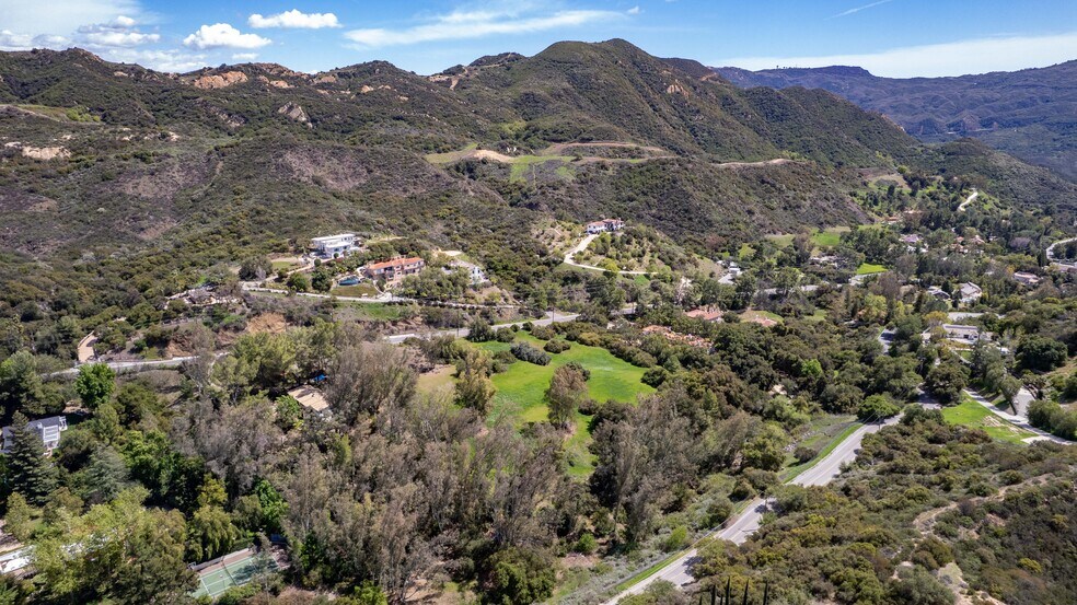 More Photos Of 24415 Mulholland Hwy, Calabasas Land For Sale