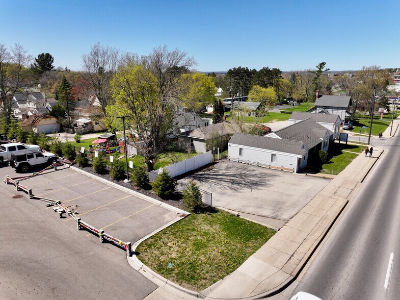 More Photos Of 1200 S Mitchell St, Cadillac Office For Sale