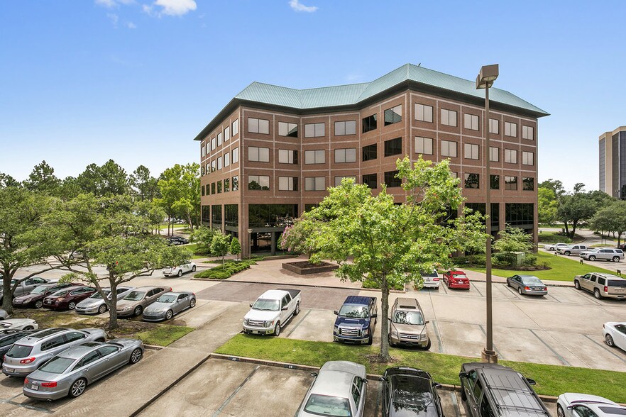 More Photos Of 8555 United Plaza Blvd, Baton Rouge Office For Lease