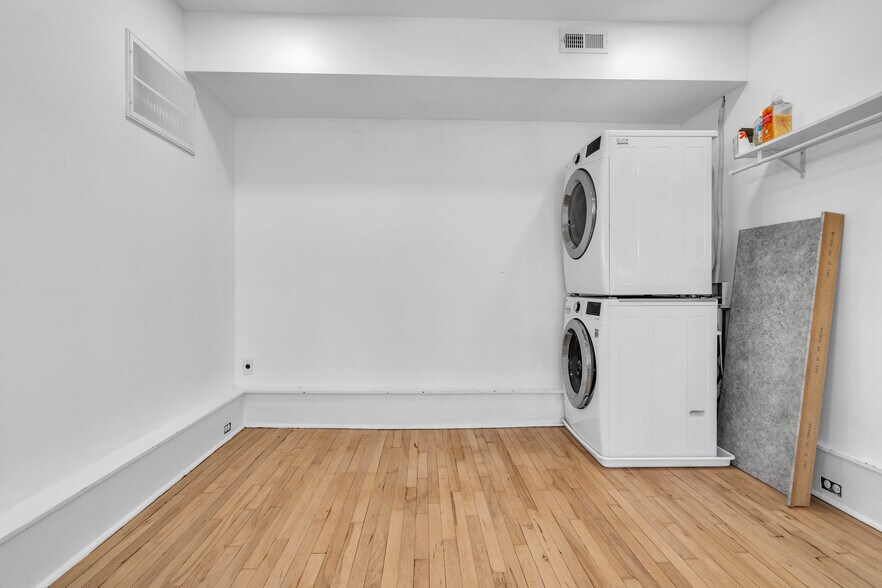 More Photos Of 3307 W Irving Park Rd, Chicago Office Residential For Sale