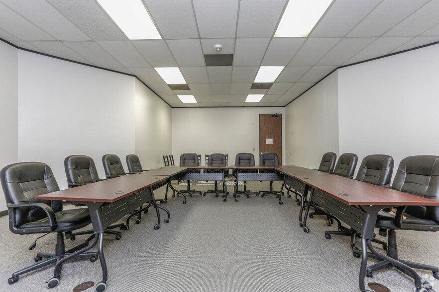 More Photos Of 11104 W Airport Blvd, Stafford Office For Lease