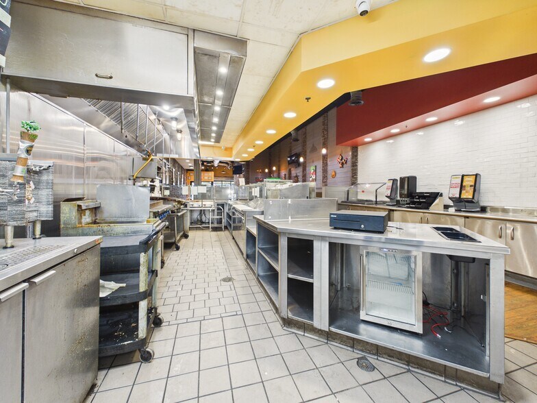 More Photos Of 1014 Broadway, Columbus Storefront Retail Residential For Lease
