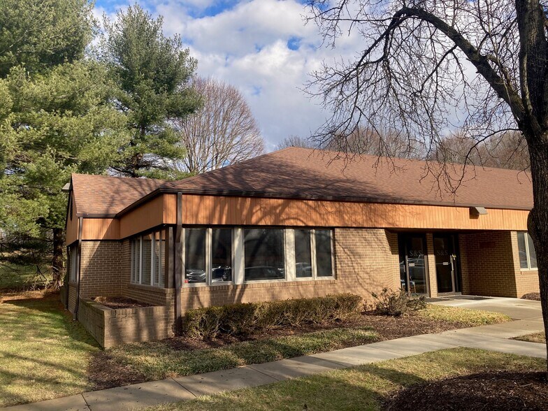 More Photos Of 5405 Twin Knolls Rd, Columbia Medical For Lease