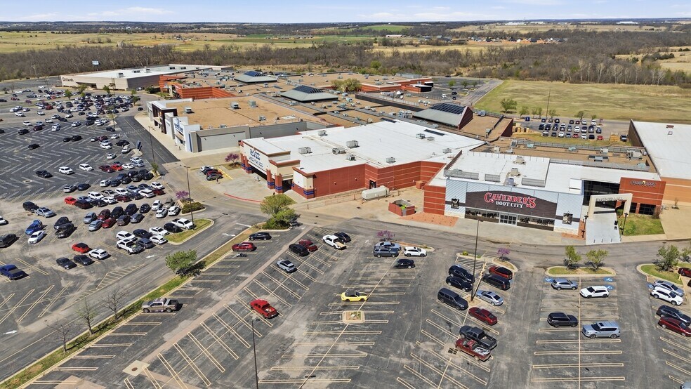 More Photos Of 4901 N Kickapoo Ave, Shawnee General Retail For Sale