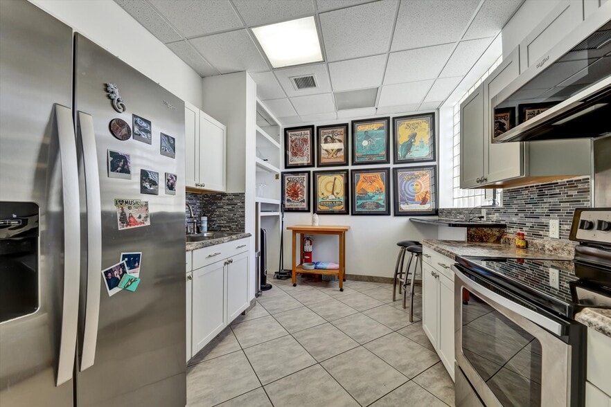 More Photos Of 255 NE 6th Ave, Delray Beach Office For Lease