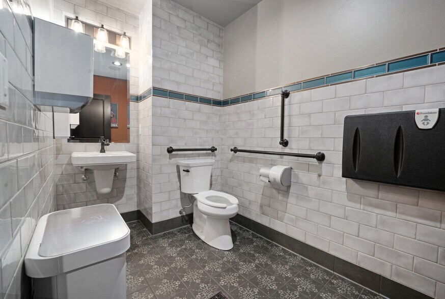 More Photos Of 30 N Main St, Fond Du Lac Restaurant For Sale