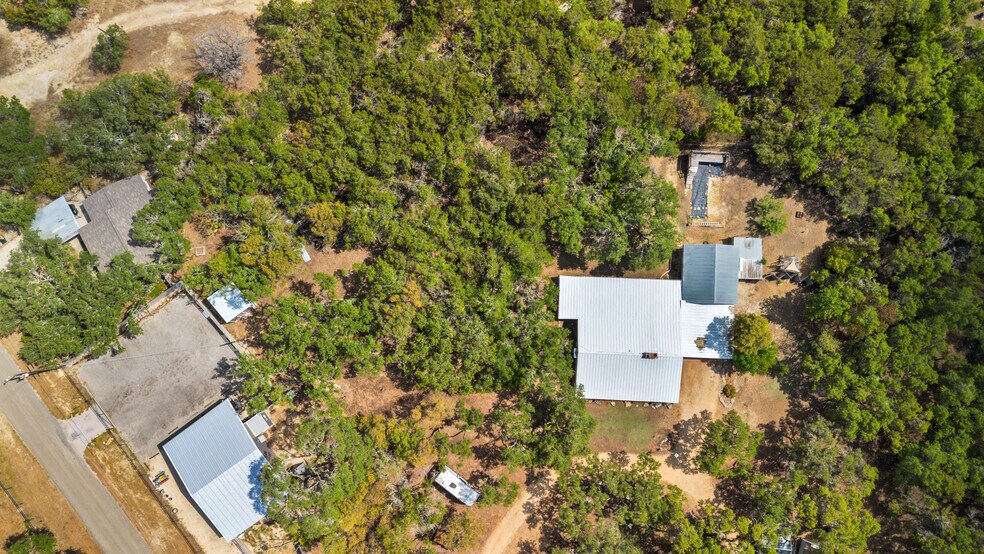 More Photos Of 31604 Rice Rd, Bulverde Flex For Sale