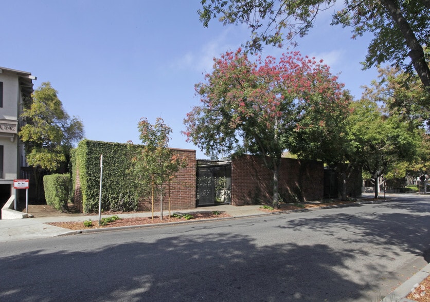Primary Photo Of 330-340 2nd St, Los Altos Coworking Space