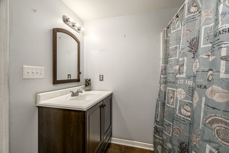 More Photos Of 100 E Fort Macon Rd, Atlantic Beach Restaurant For Sale