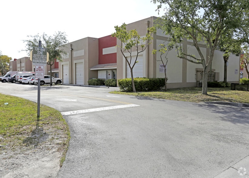 More Photos Of 12355 SW 129th Ct, Miami Warehouse For Lease