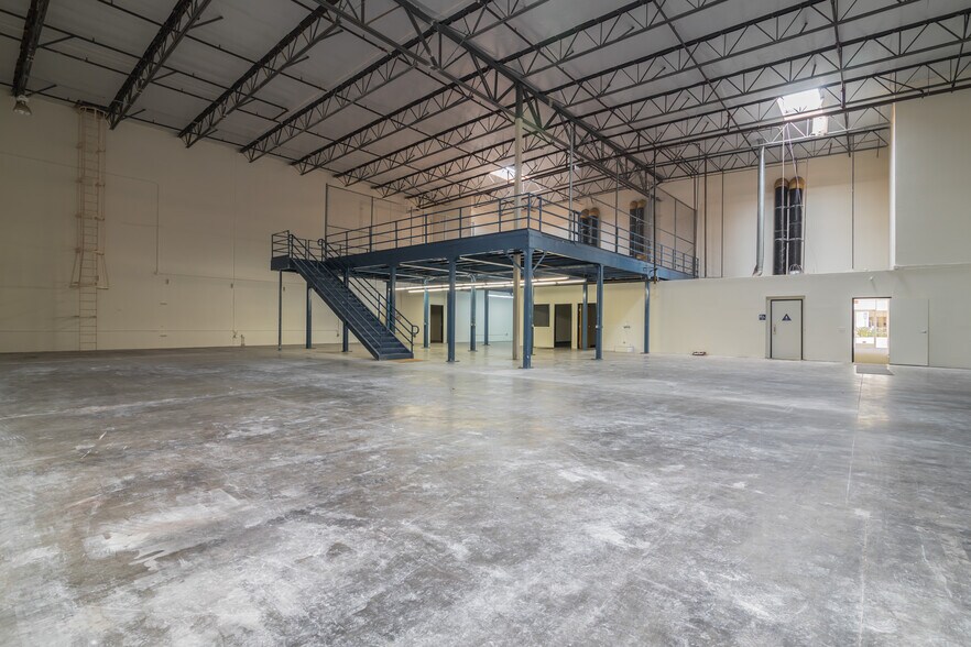 More Photos Of 1251 Puerta Del Sol, San Clemente Warehouse For Sale
