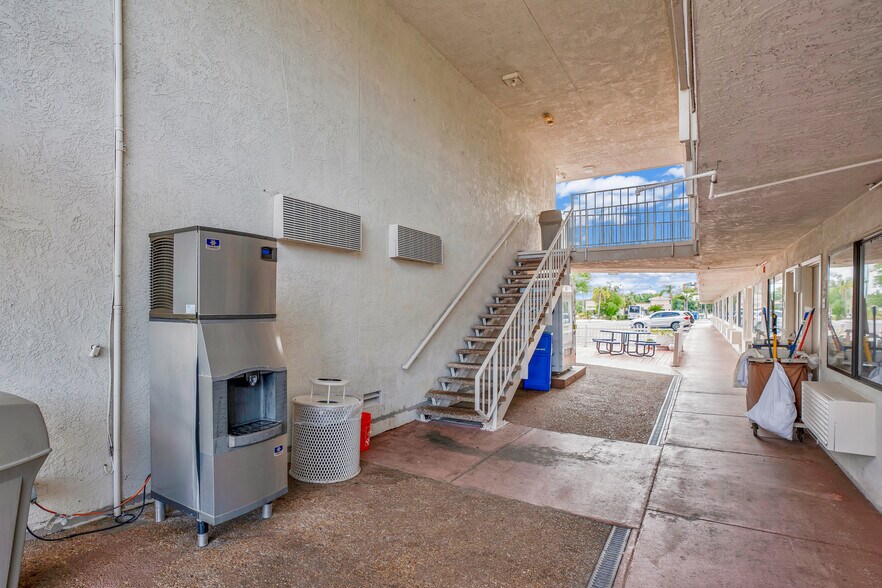 More Photos Of 7455 W Irlo Bronson Memorial Hwy, Kissimmee Hotel For Sale