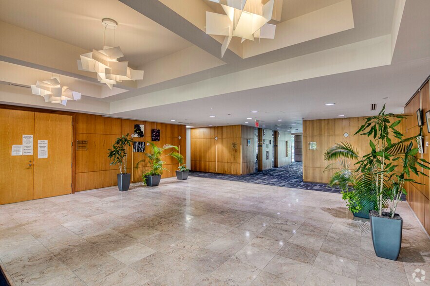 More Photos Of 4925 Independence Pky, Tampa Office For Lease