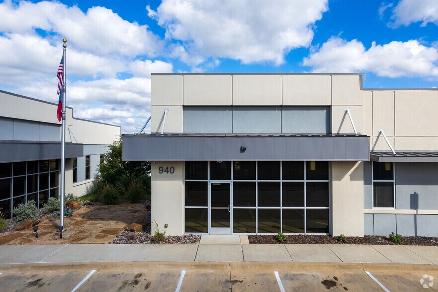 More Photos Of 940 Hilltop Dr, Weatherford Medical For Lease