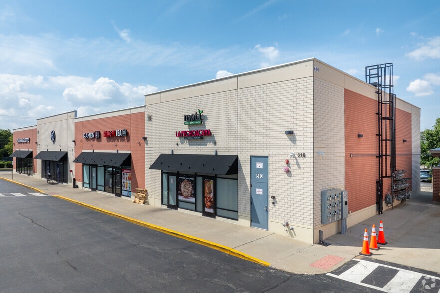More Photos Of 600 Milwaukee Ave, Glenview Unknown For Lease